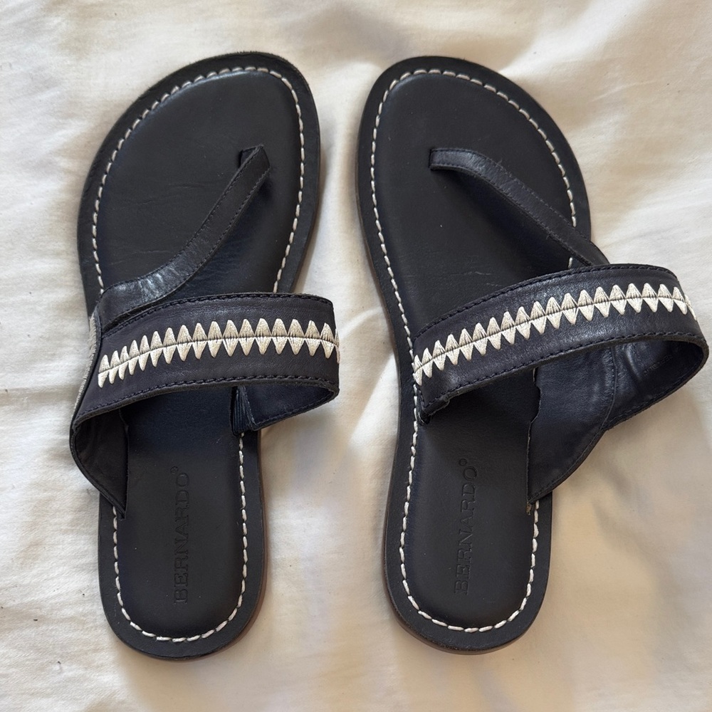 Bernardo Navy Sandals with Cream Detailing